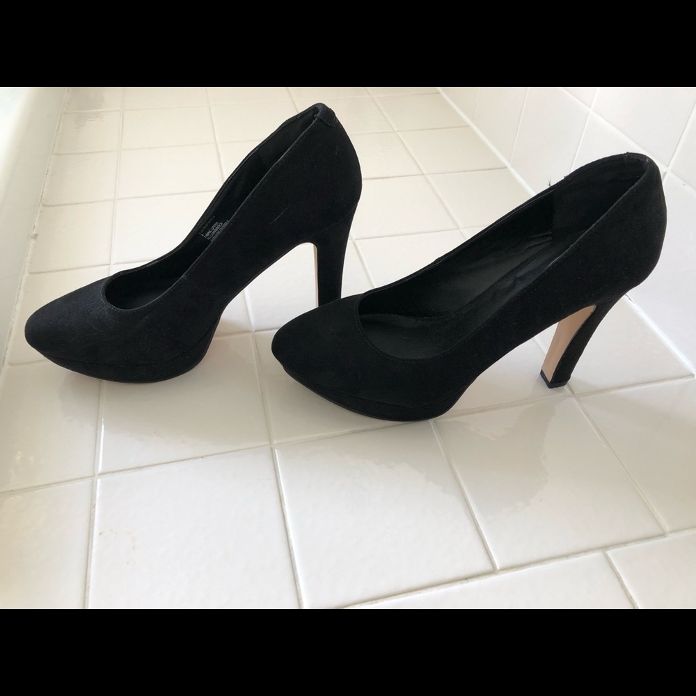 Black Madden Closed-Toe Heel